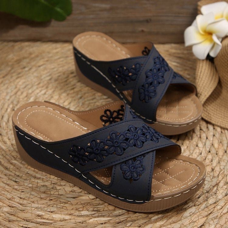 Women's Embroidered Comfortable Slide Sandals