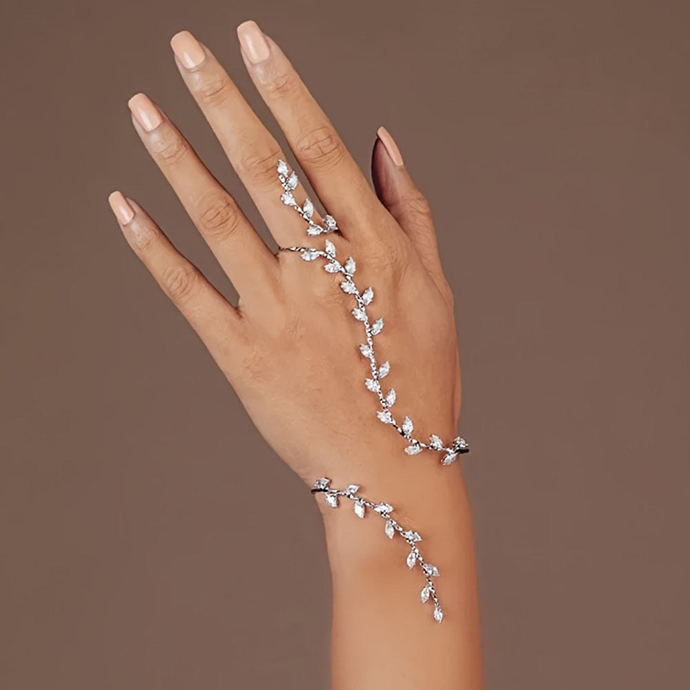 Elegant hand chain