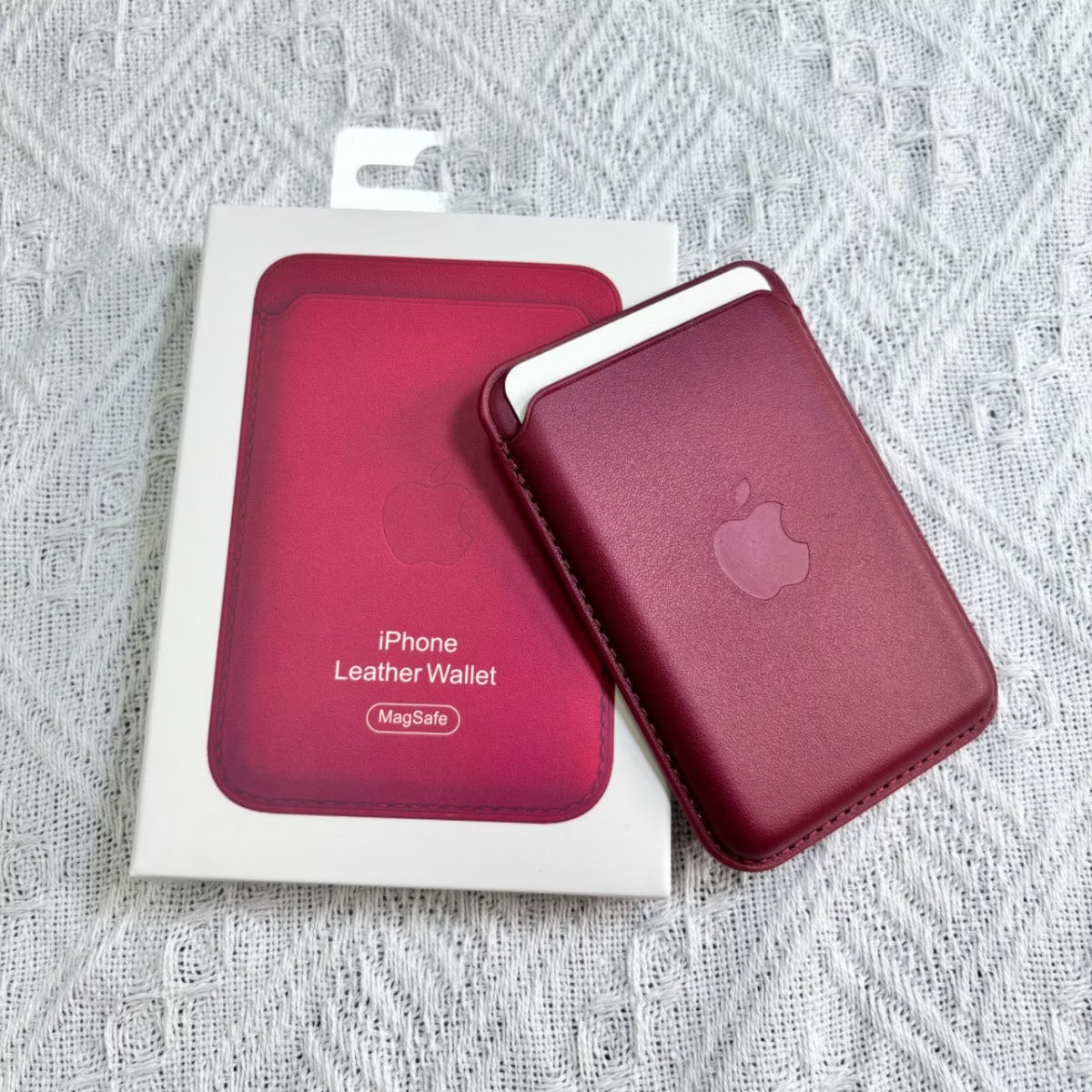 IPhone Leather Wallet with MagSafe Animation