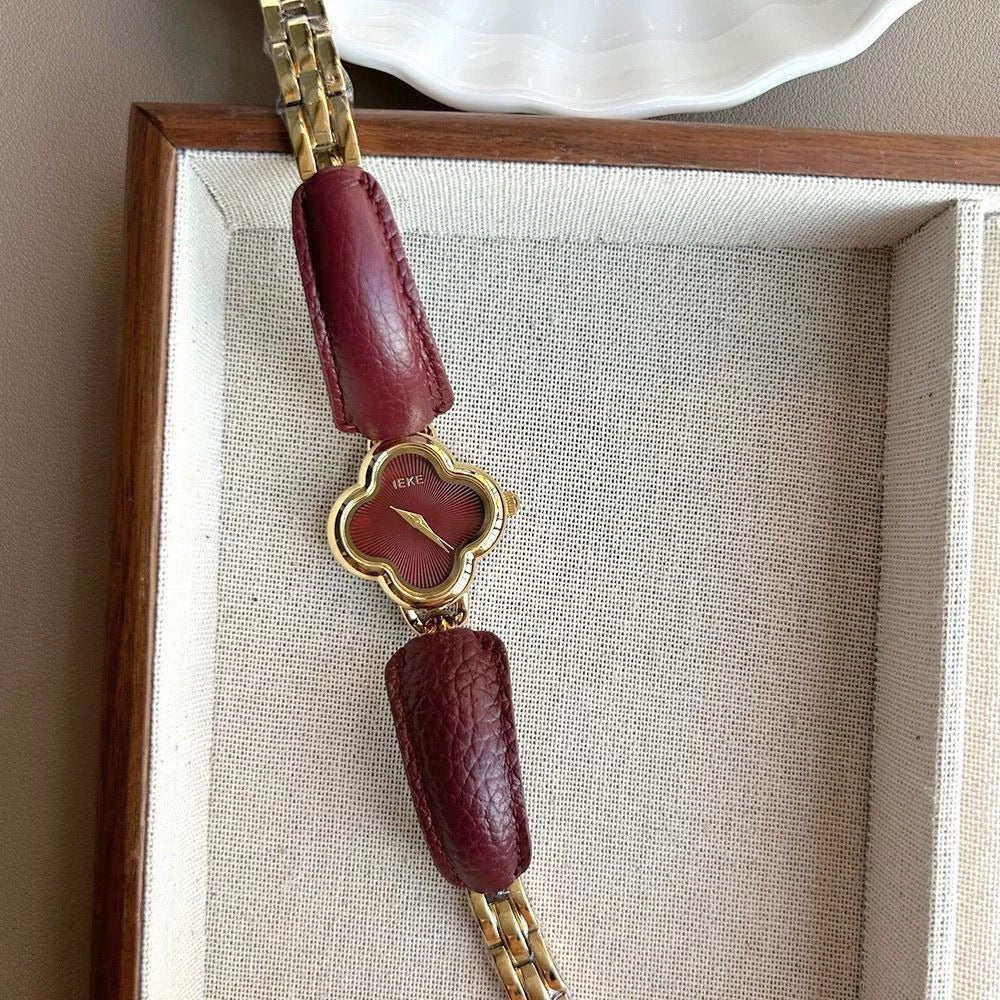 IEKE Clover-Shaped Gold Women's Watch