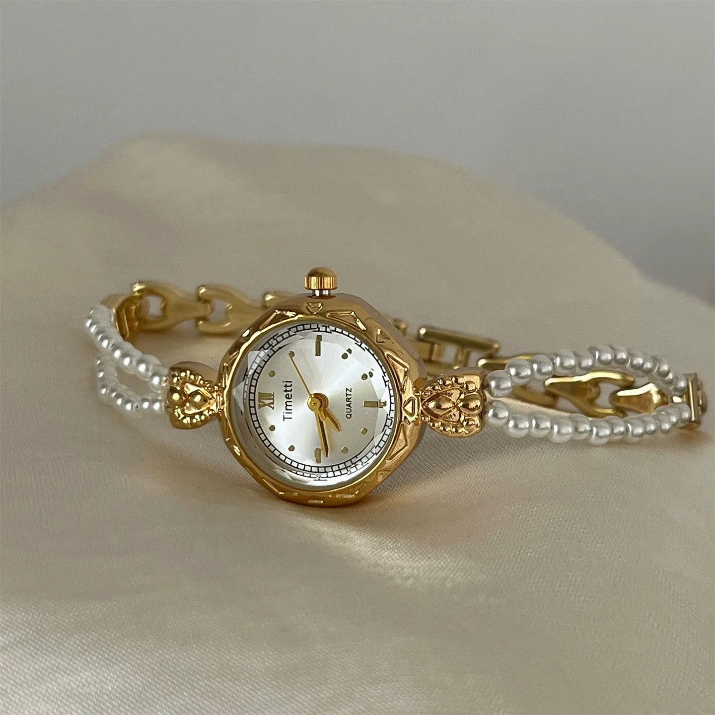 New small pearl round bracelet watch